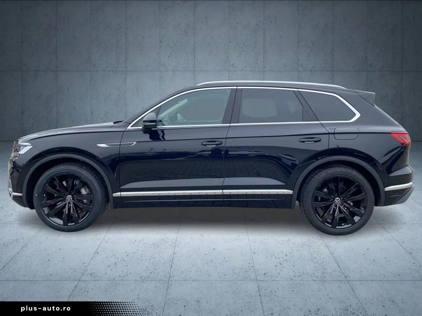 VW Touareg Elegance eHybrid 4M Tiptr AHK Pano Nacht