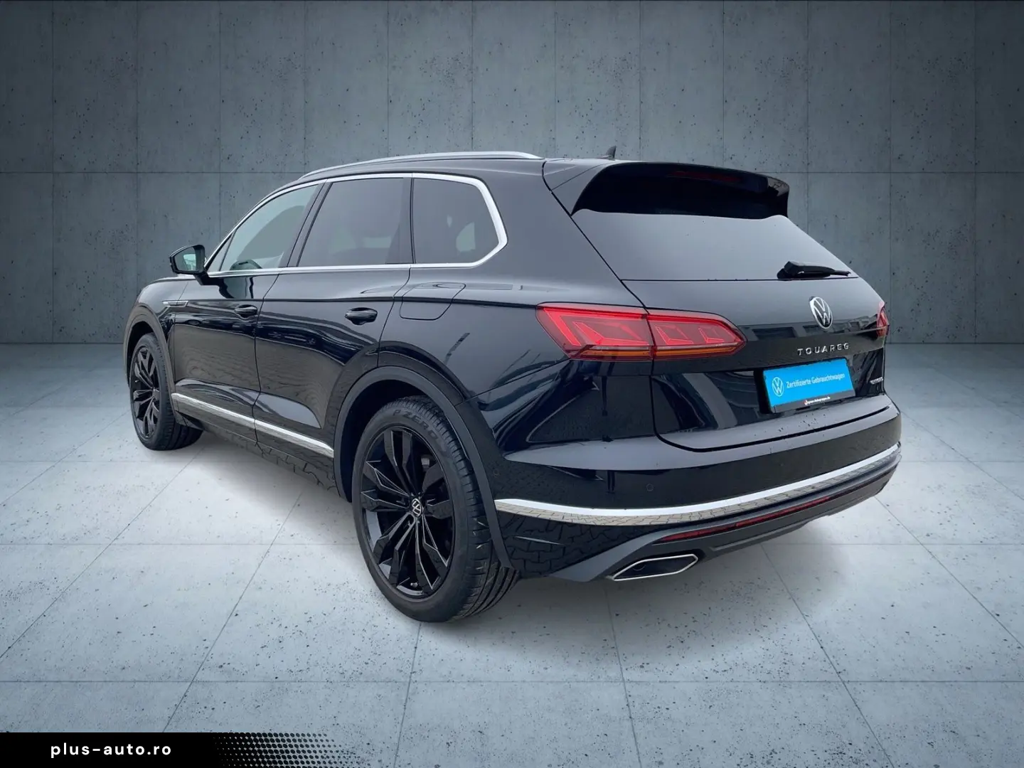 VW Touareg Elegance eHybrid 4M Tiptr AHK Pano Nacht