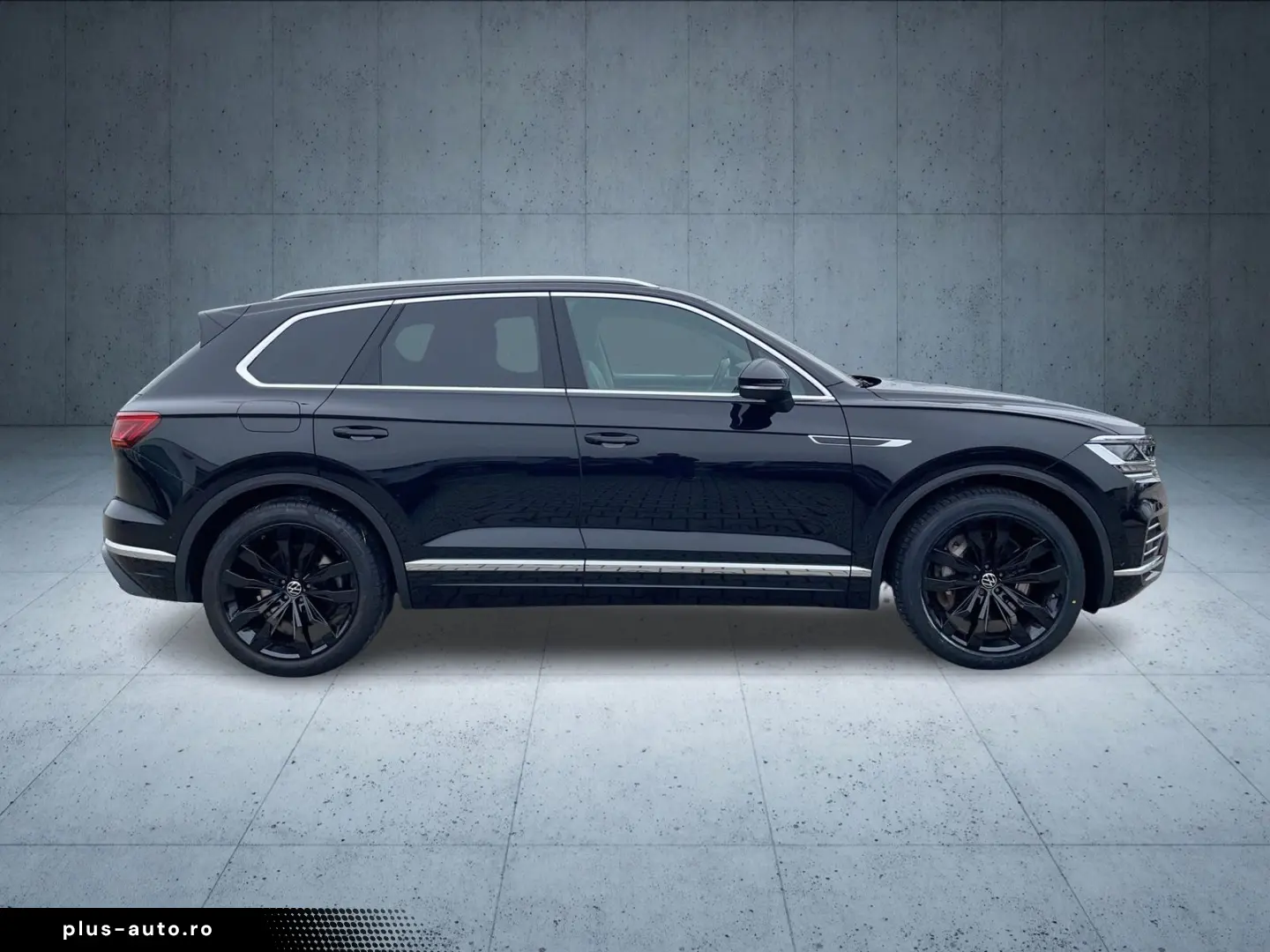 VW Touareg Elegance eHybrid 4M Tiptr AHK Pano Nacht