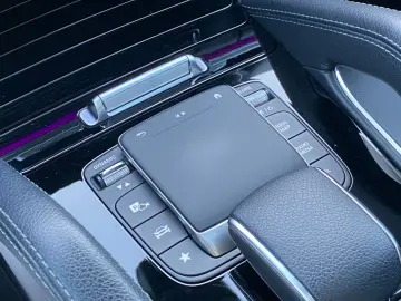 MERCEDES-BENZ GLE350e AMG 4M_Panorama_Distronic_Fahr&hellip;