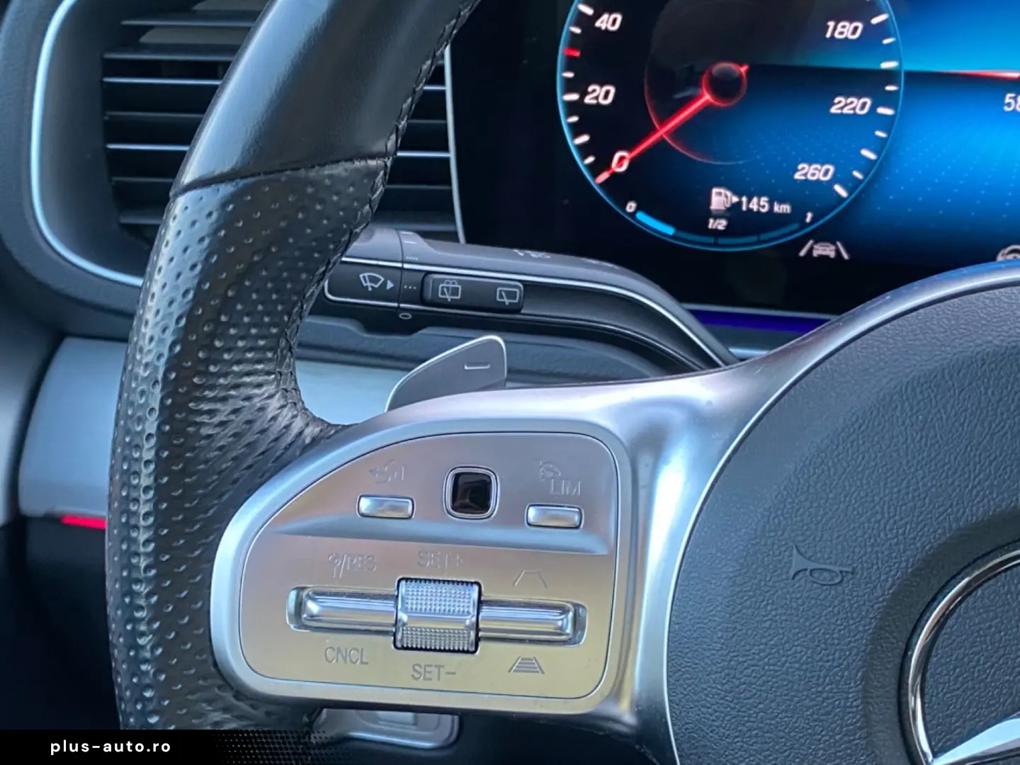 MERCEDES-BENZ GLE350e AMG 4M_Panorama_Distronic_Fahr&hellip;