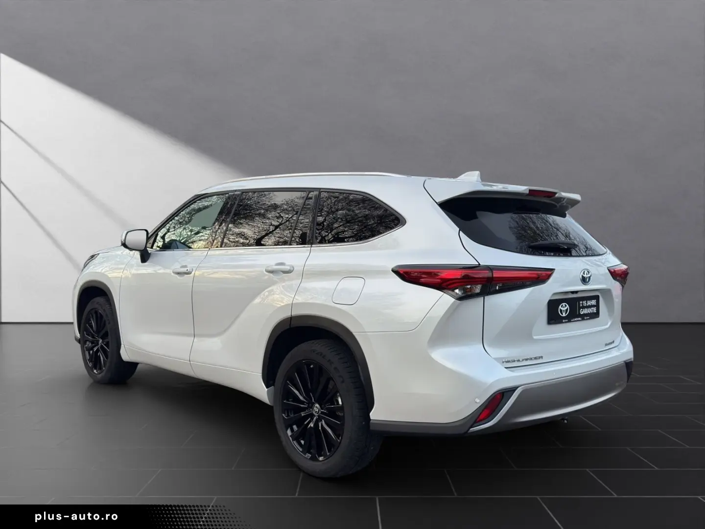 TOYOTA Highlander Hybrid Luxury 7 SITZER AHK LEDER HuD