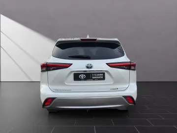 TOYOTA Highlander Hybrid Luxury 7 SITZER AHK LEDER HuD