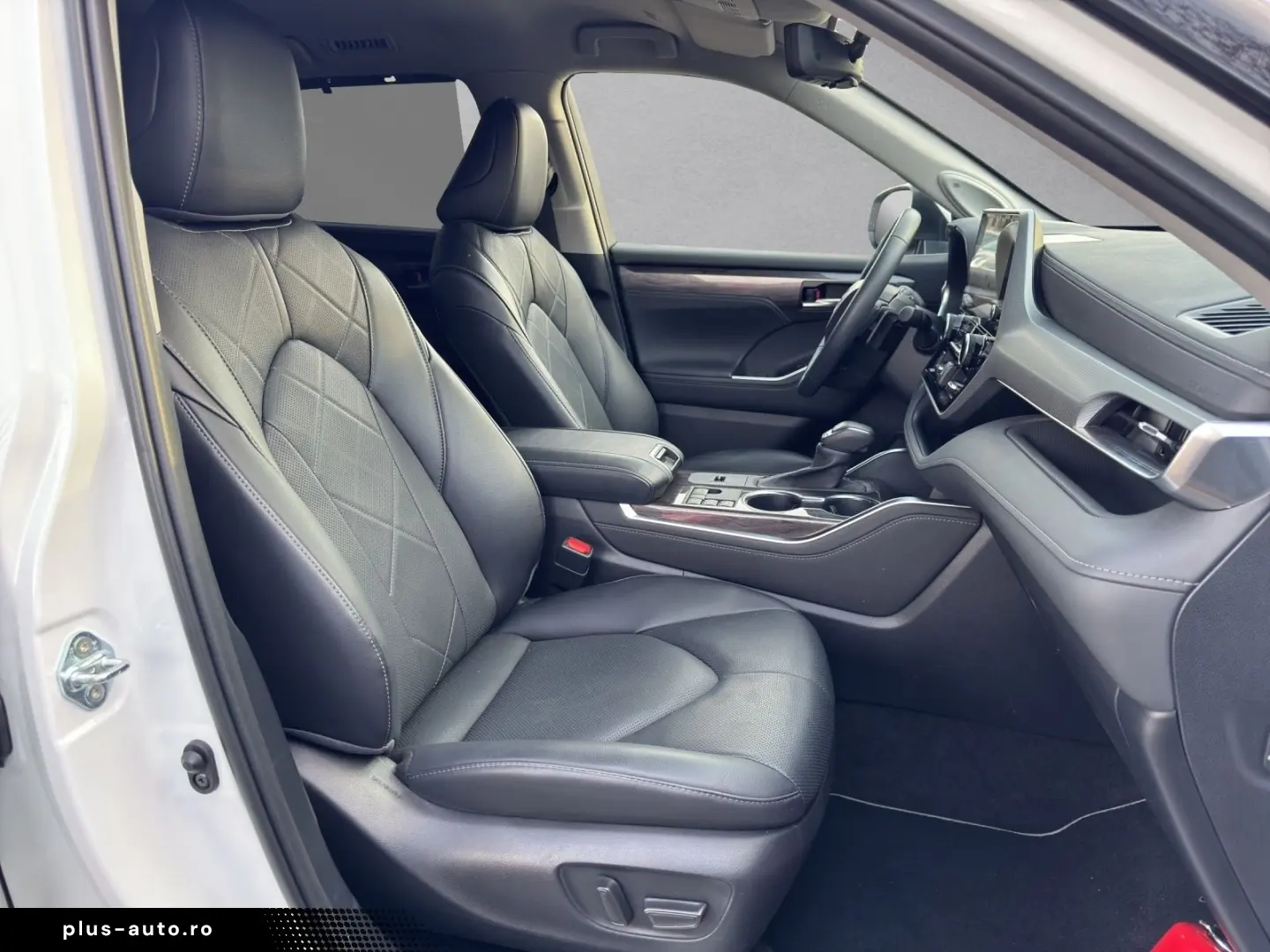 TOYOTA Highlander Hybrid Luxury 7 SITZER AHK LEDER HuD