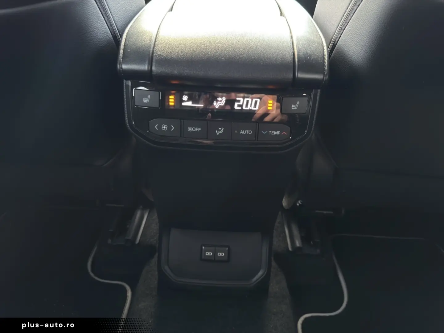 TOYOTA Highlander Hybrid Luxury 7 SITZER AHK LEDER HuD