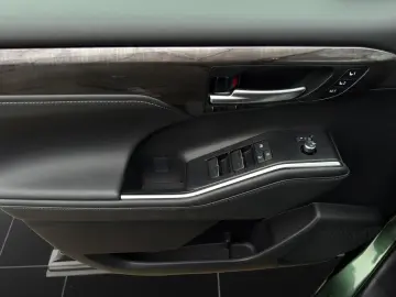 TOYOTA Highlander Hybrid Luxury 7 SITZER LEDER HuD JBL