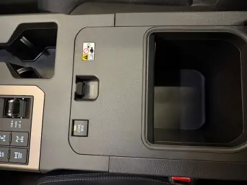 TOYOTA LC 250 - TEC EDITION-PANORAMA-HEADUP-JBL-74490-