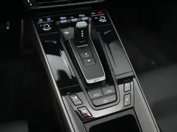 PORSCHE 992 Carrera Cabrio