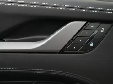 PORSCHE 992 Carrera Cabrio