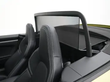 PORSCHE 992 Carrera Cabrio