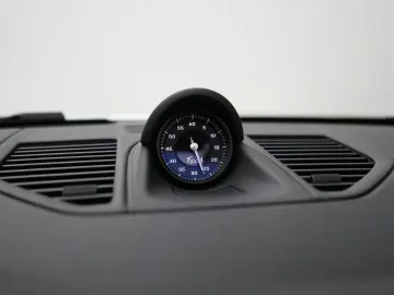 PORSCHE 992 Carrera Cabrio