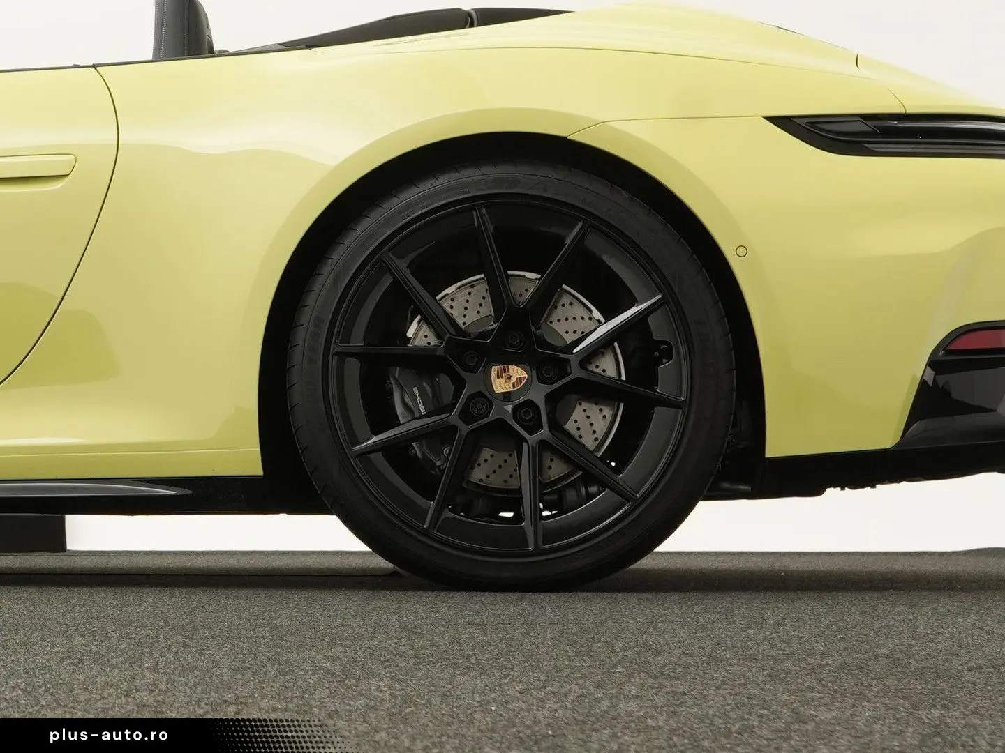 PORSCHE 992 Carrera Cabrio