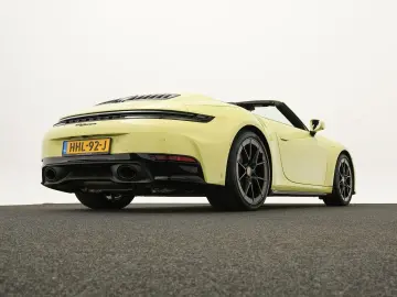 PORSCHE 992 Carrera Cabrio