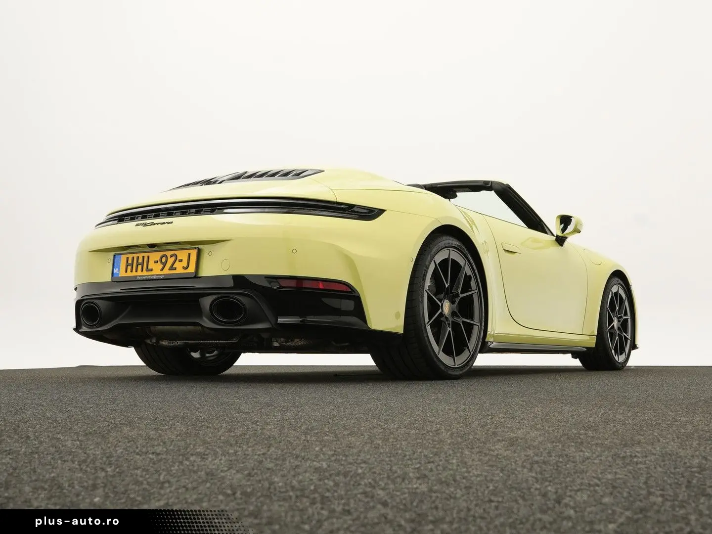 PORSCHE 992 Carrera Cabrio