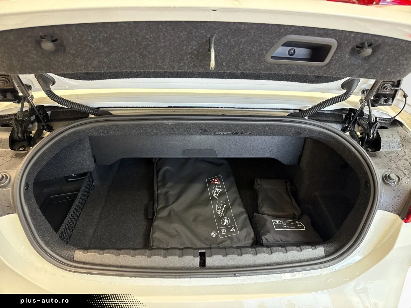 BMW M4 Competition Cabrio MxDrive Head-Up H K