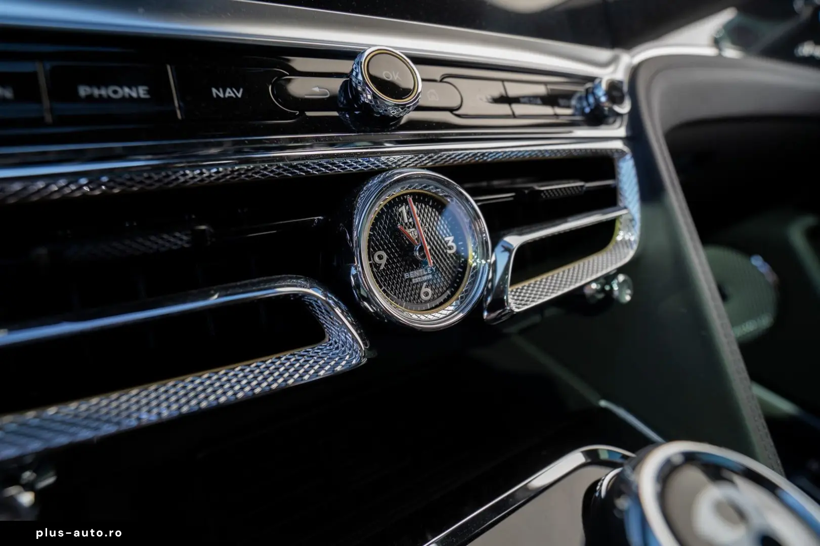 BENTLEY Flying Spur Azure V8  Naim  Rotating Display