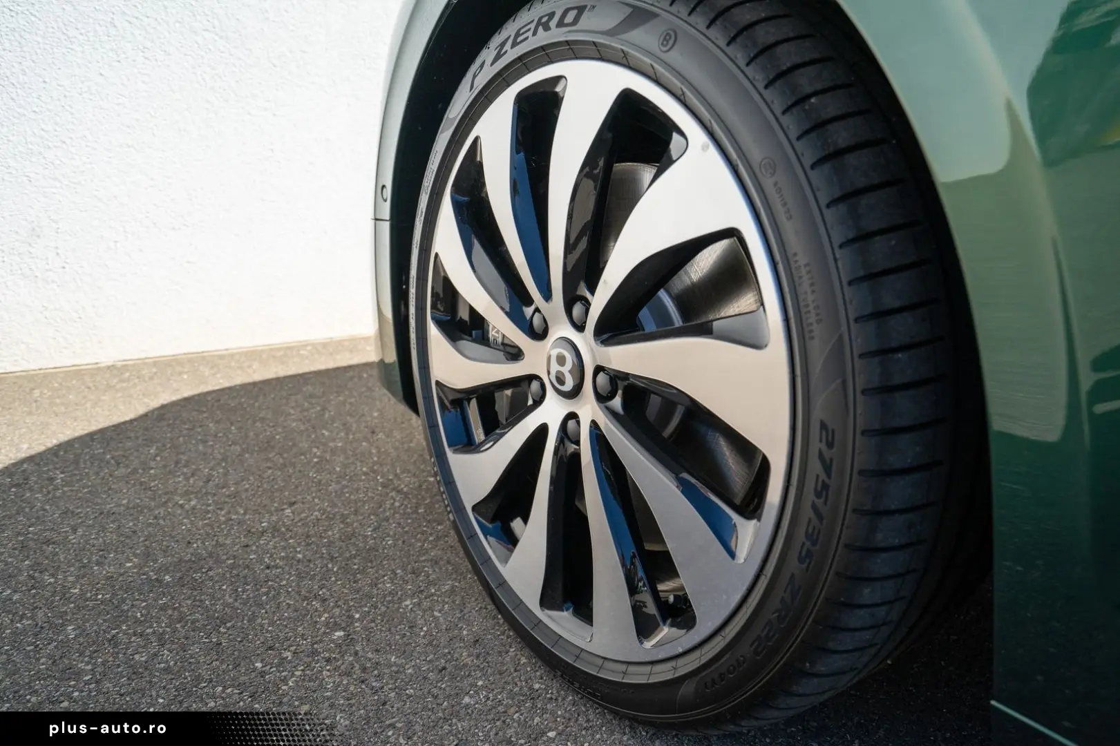 BENTLEY Flying Spur Azure V8  Naim  Rotating Display