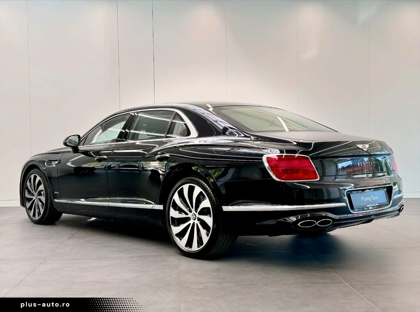 BENTLEY Flying Spur Azure V8