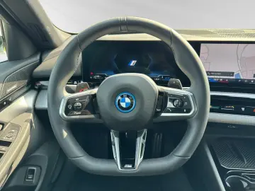 BMW 530e M Sport AHK Pano Autobahnass. DAProf.