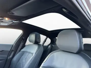 BMW 530e Limou M Sport Pro B W St Go Pano Autobahn