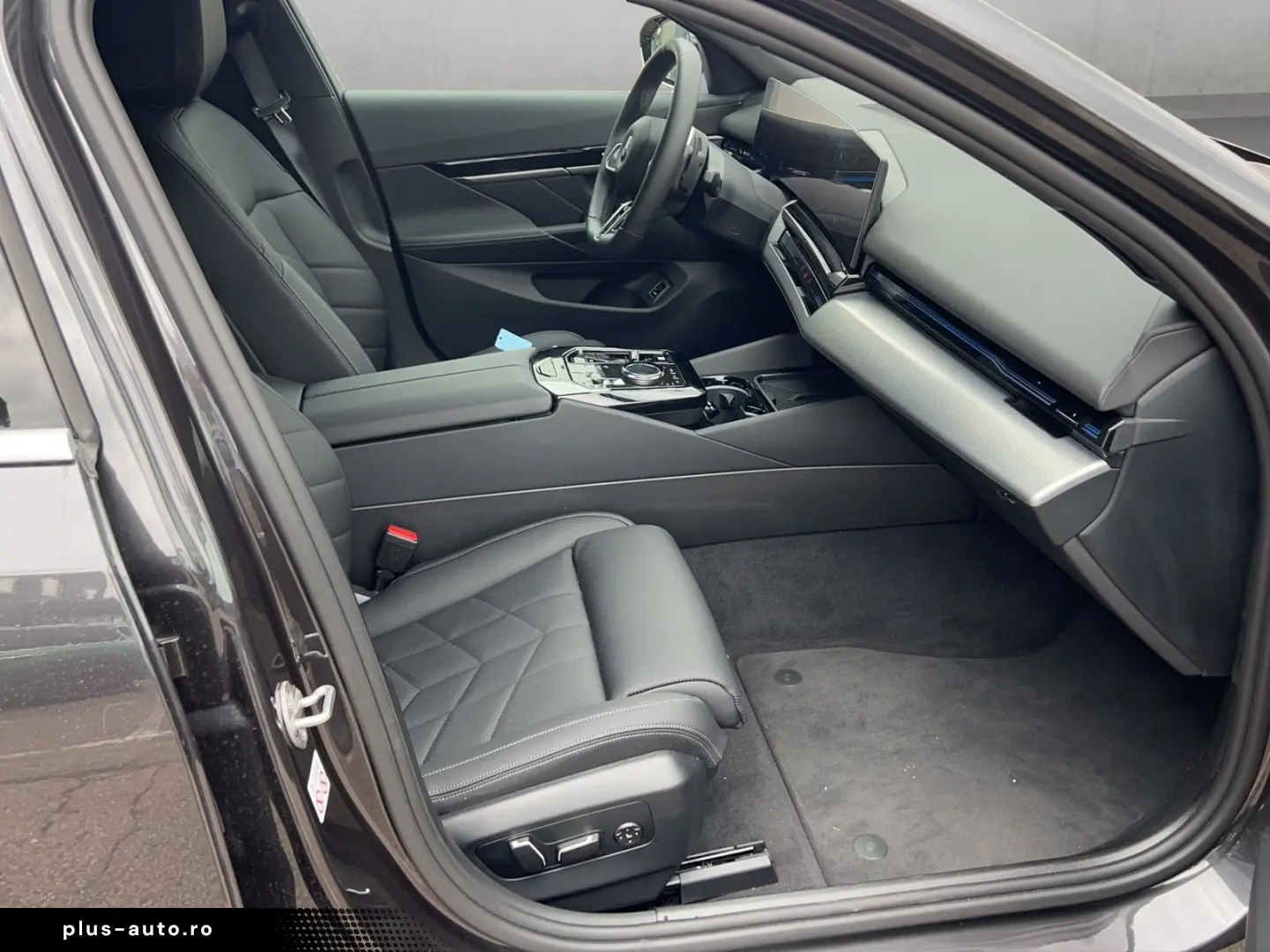 BMW 520i LIMOUSINE M SPORT LED KOMFORTZUG PARKING AS