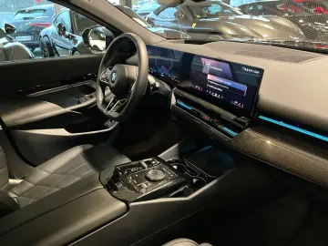 BMW 520i Limousine M Sport 360 Kamera HUD