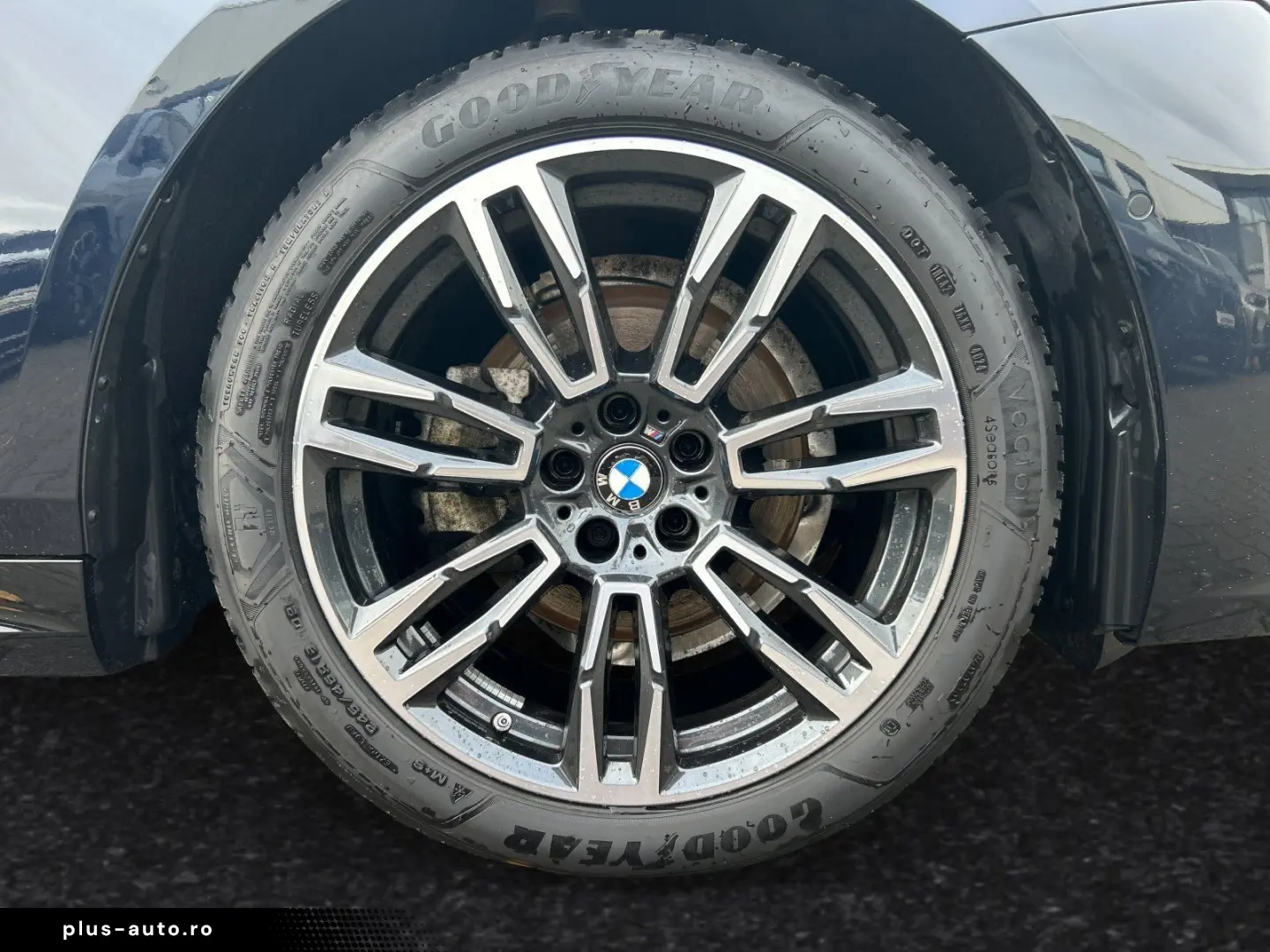 BMW 520i M Sport Standhzg. Pano H K LCProf.