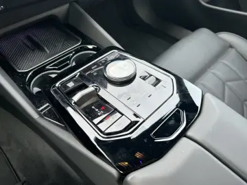 BMW 520i M Sport Standhzg. Pano H K LCProf.