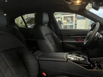 BMW 520 i M Sport StandHz AHK KomfSi belüftet H K Pr