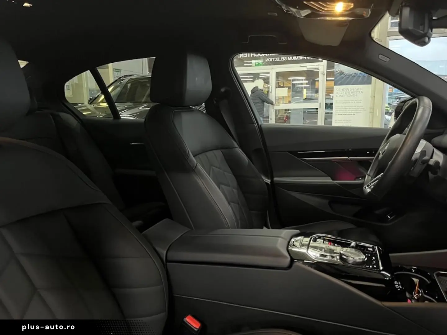 BMW 520 i M Sport StandHz AHK KomfSi belüftet H K Pr