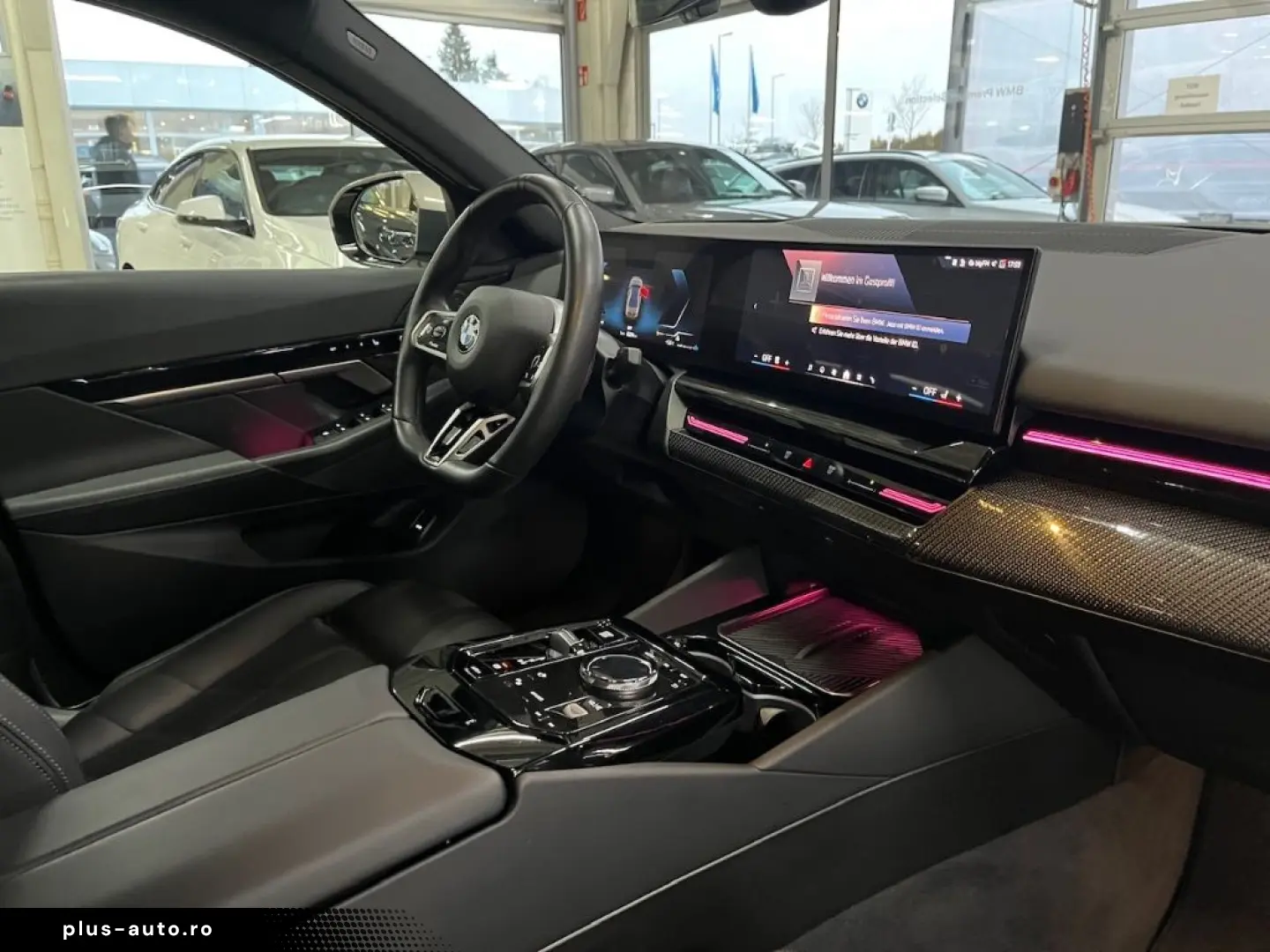 BMW 520 i M Sport StandHz AHK KomfSi belüftet H K Pr