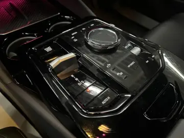 BMW 520 i M Sport StandHz AHK KomfSi belüftet H K Pr