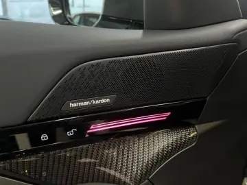 BMW 520 i M Sport StandHz AHK KomfSi belüftet H K Pr