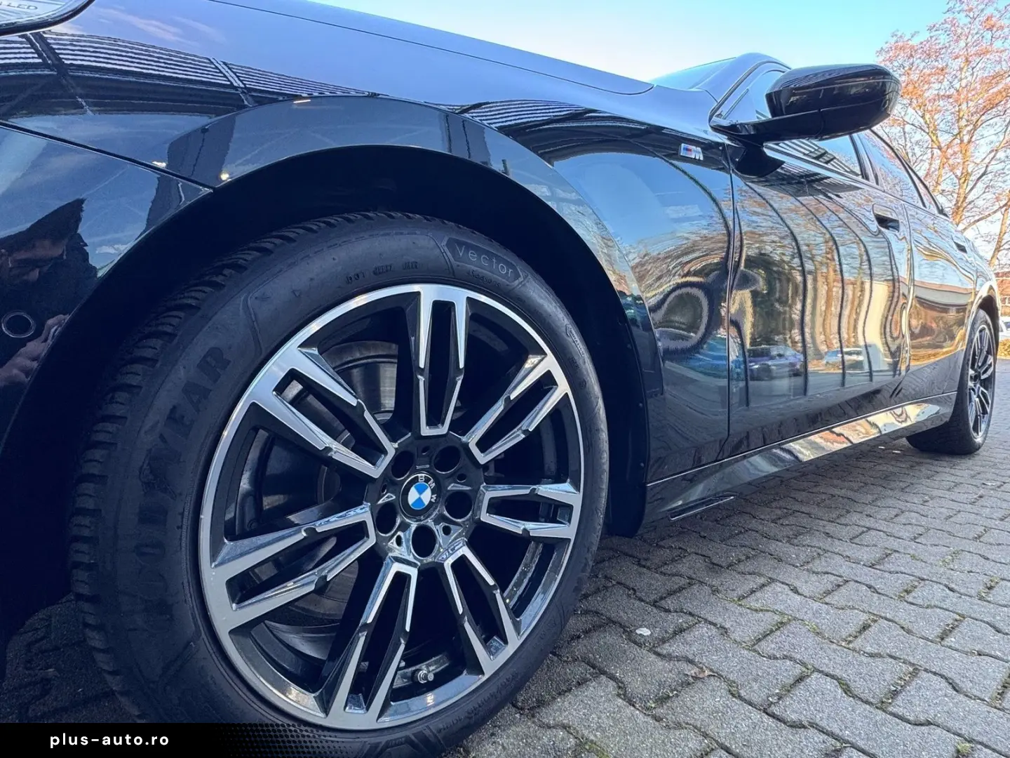 BMW 520i Limo M Sport PANO DA  360  h&k Sitzklima