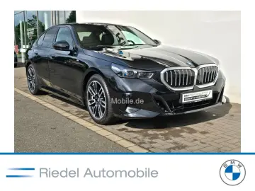 BMW 520i M Sportpaket Komfortsitze Standhzg. AHK