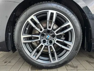 BMW 520i M Sportpaket Komfortsitze Standhzg. AHK