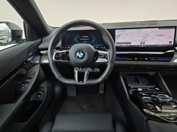 BMW 520i M Sportpaket Komfortsitze Standhzg. AHK