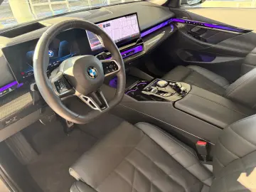 BMW 520i M Sportpaket AUT. LED HUD 360  AHK SITZBEL.