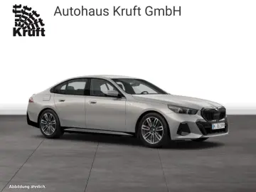 BMW 520i M SPORT PRO HUD AHK PAP DAP HKSOUND