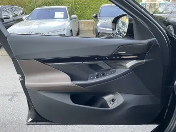 BMW 520i Limousine M Sportpaket   Head-Up H&K AHK