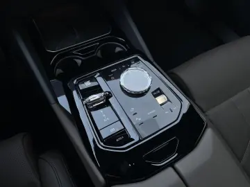 BMW 520i Limousine M Sportpaket   Head-Up H&K AHK