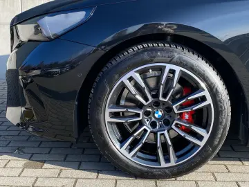 BMW 520i SAG M Sport Pro AHK S-LÜFT 4xAC LHZ LED