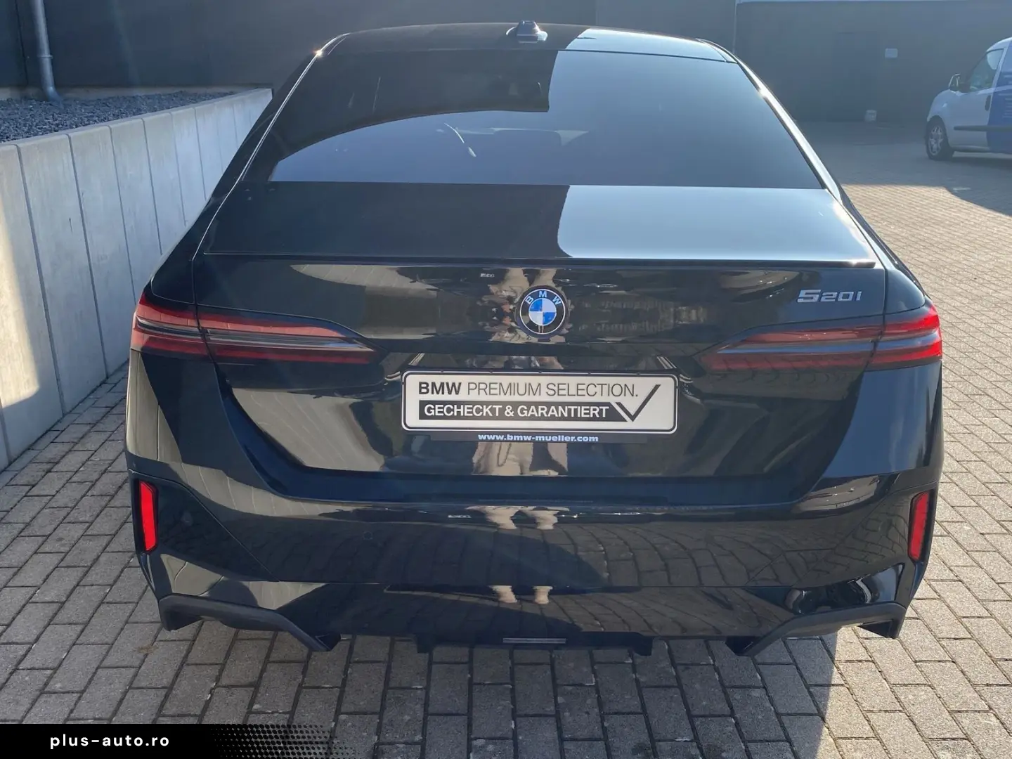 BMW 520i SAG M Sport Pro AHK S-LÜFT 4xAC LHZ LED