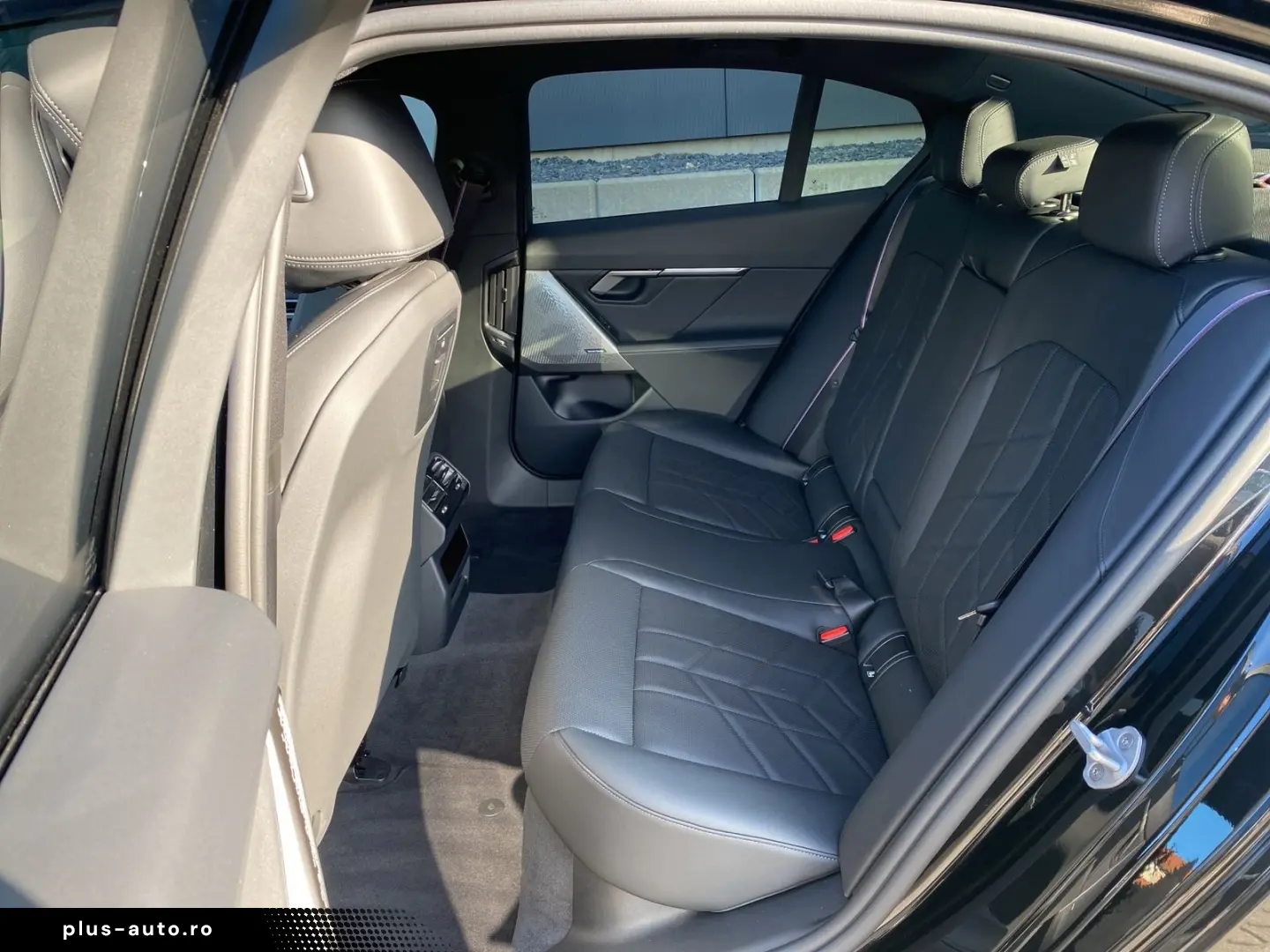 BMW 520i SAG M Sport Pro AHK S-LÜFT 4xAC LHZ LED