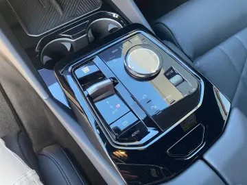 BMW 520i SAG M Sport Pro AHK S-LÜFT 4xAC LHZ LED