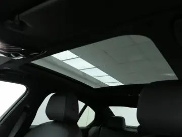 BMW 520d Limousine M Sport ACC AHK PANO STHZ LRHZ QI