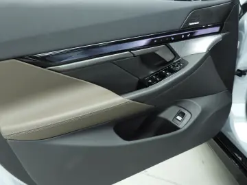 BMW 520 5 Serie Sedan 520i   M-Sportpakket   LED   L