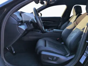 BMW 520d Lim.Aut. M SPORT AHK Adapt.LED DA  PA Komf