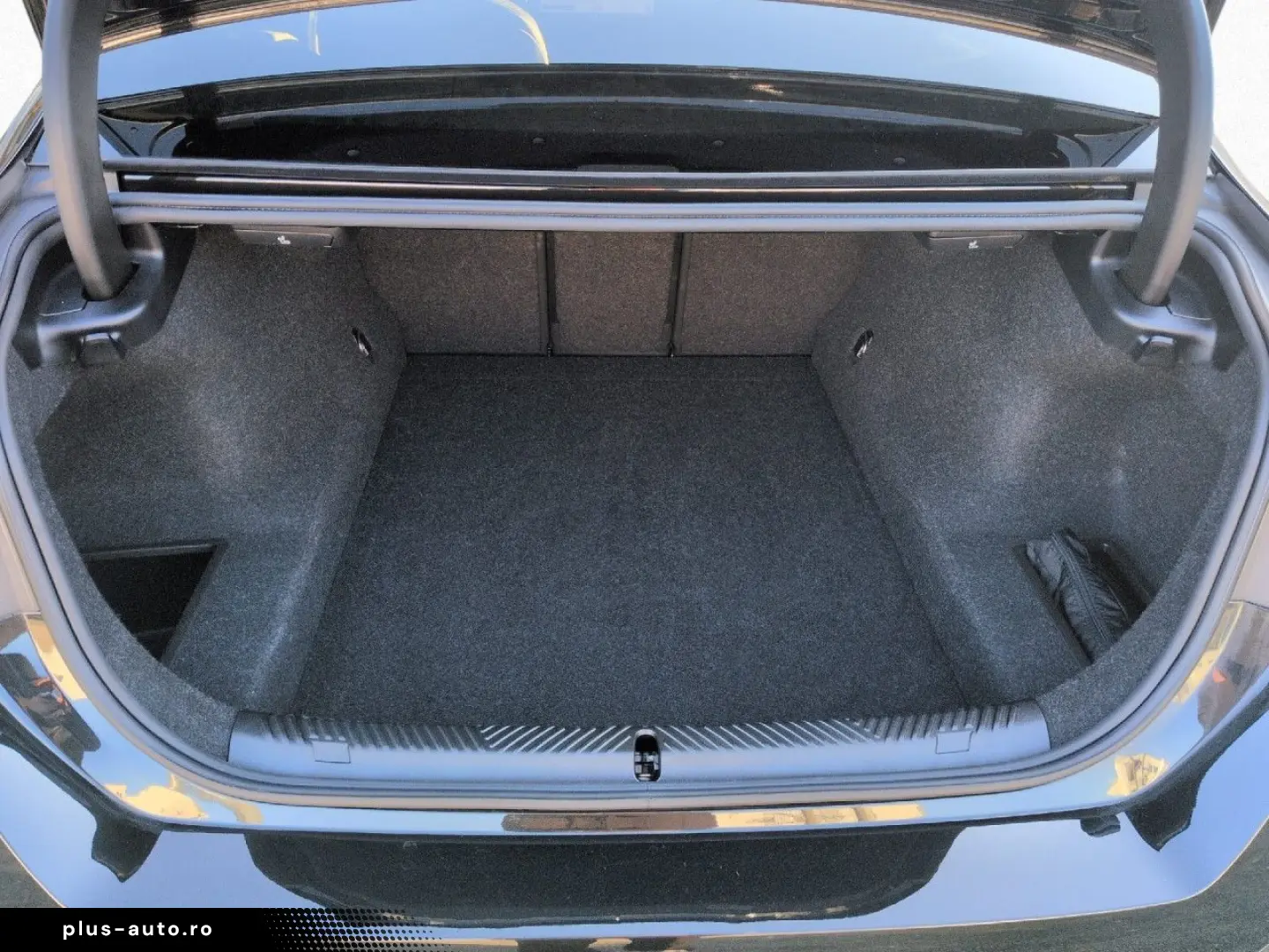 BMW 520d Lim.Aut. M SPORT AHK Adapt.LED DA  PA Komf