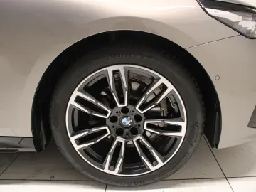 BMW 520i Limousine M Sportpaket Head-Up AHK Shz HK S